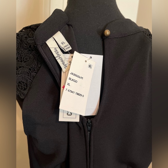 Sleeveless Dress - Picture 5 of 7